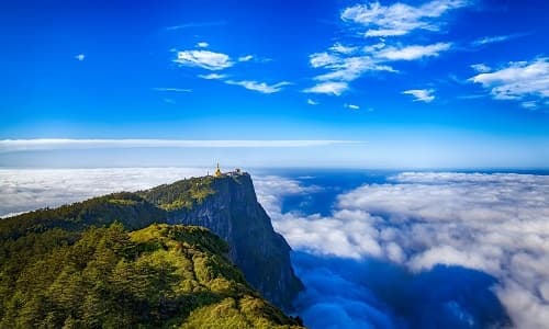 2-Day Leshan & Emei Mountain Discovery Experience