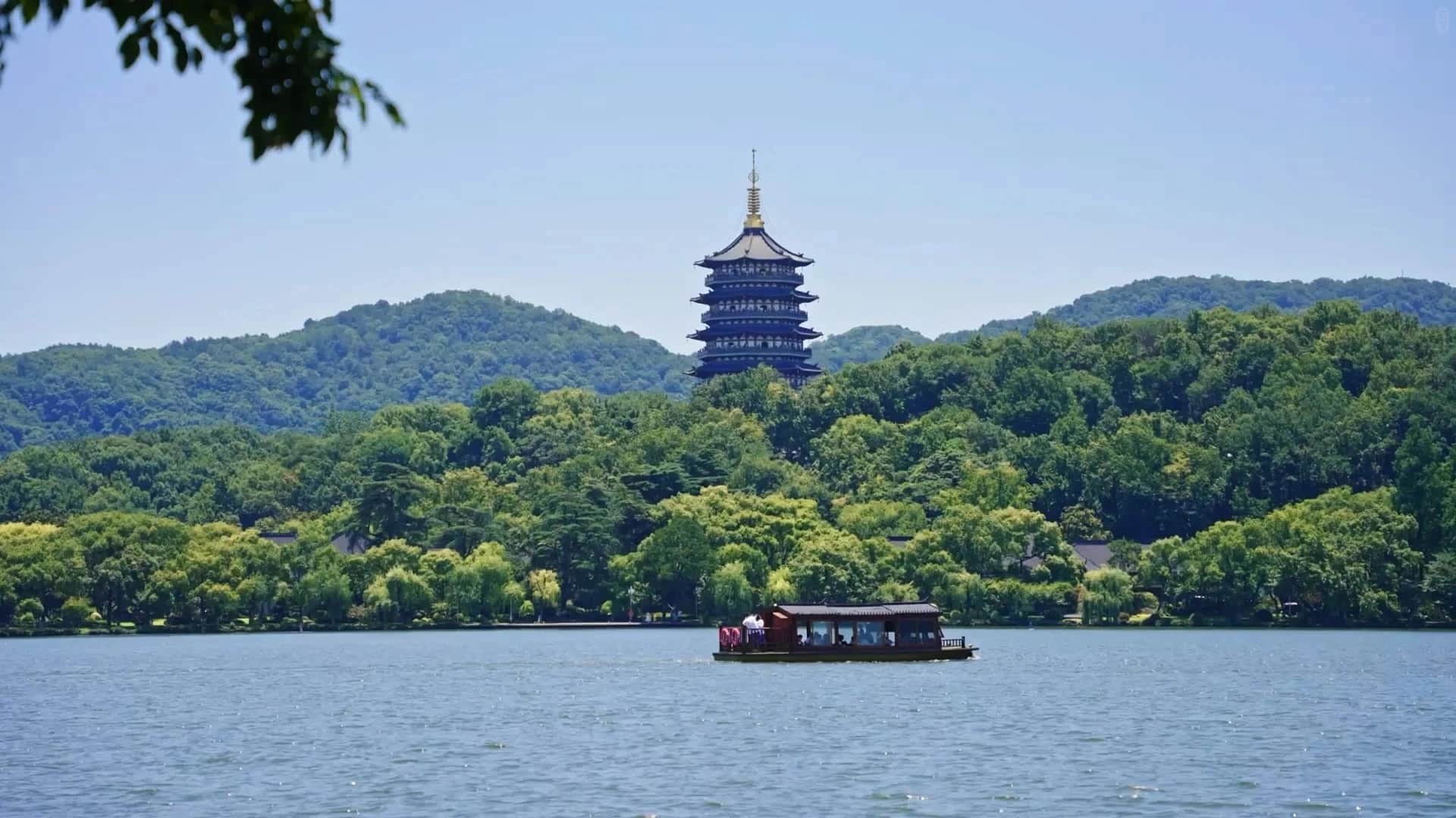 West Lake Hangzhou: A Complete First-Time Visitor Guide