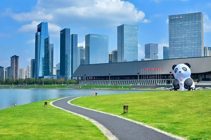 chengdu Xinglong Lake Tech Corridor