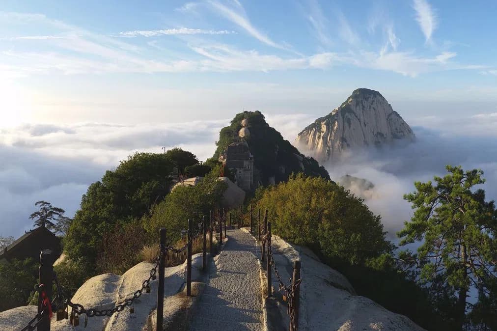 One Road to Huashan