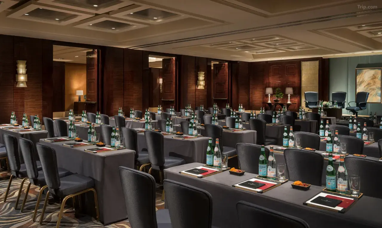 Four Seasons Business