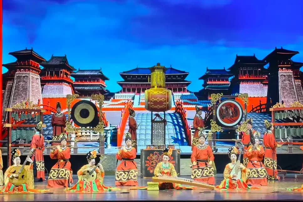 Shaanxi Song and Dance Theater 1