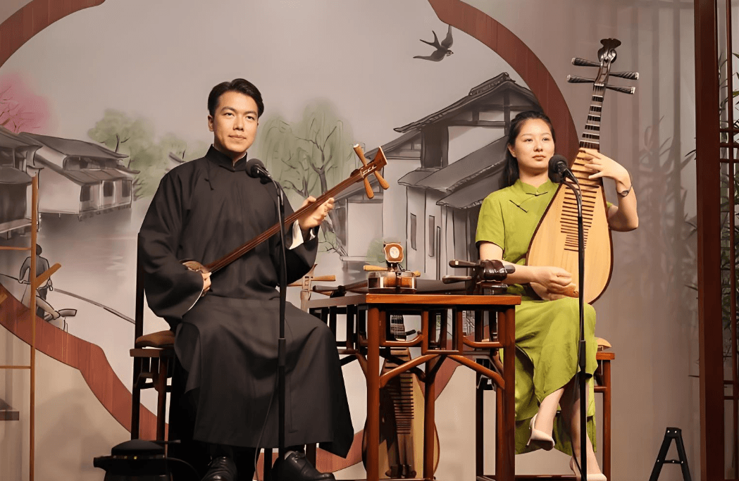Act as A Local - Enjoy A Cup of Tea at Local Teahouse