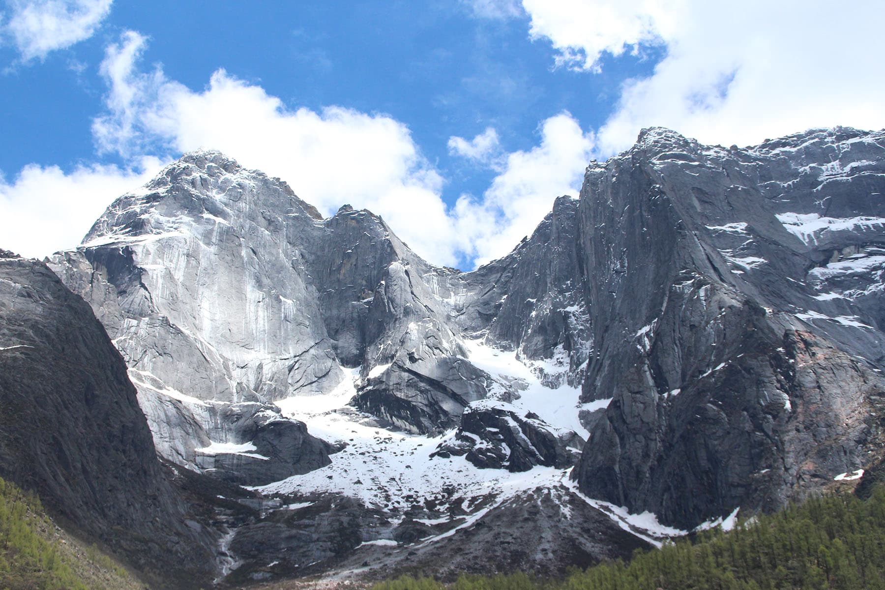 Siguniang Mountain Shuangqiaogou Valley