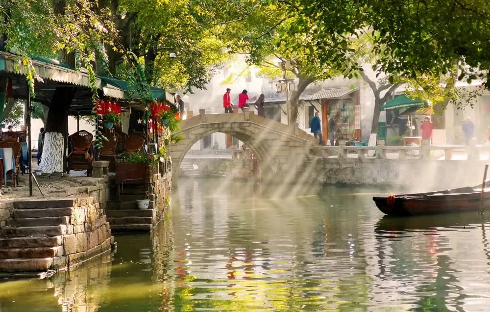 Private Tongli Water Town Tour from Suzhou: Guided Walks, Boat Ride & Cultural Insights