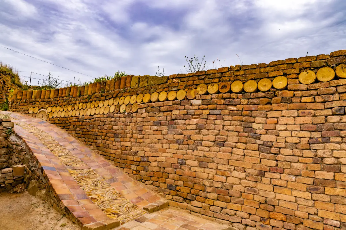 Jar Wall Street, Ceramic Roads & Ancient Kiln Ruins