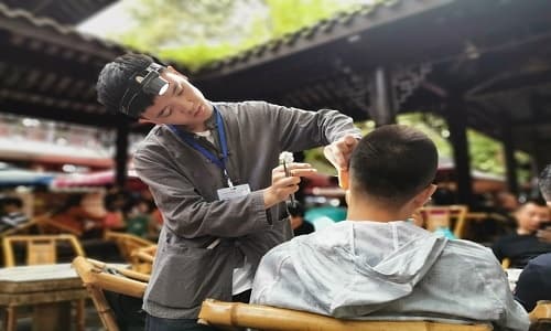 Chengdu Ear-Picking Experience