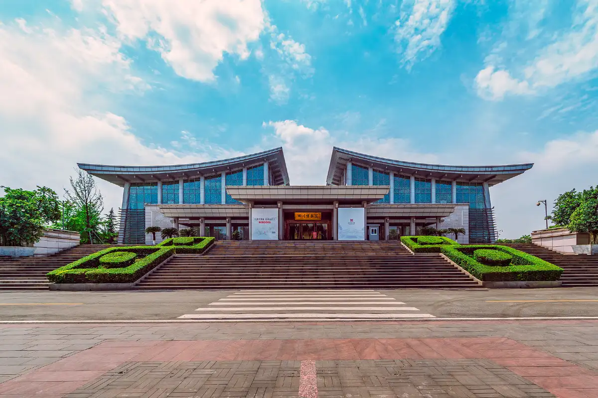 1-Day Chengdu Culture & Heritage: Sichuan Museum, Wuhou Shrine & Jinli Street
