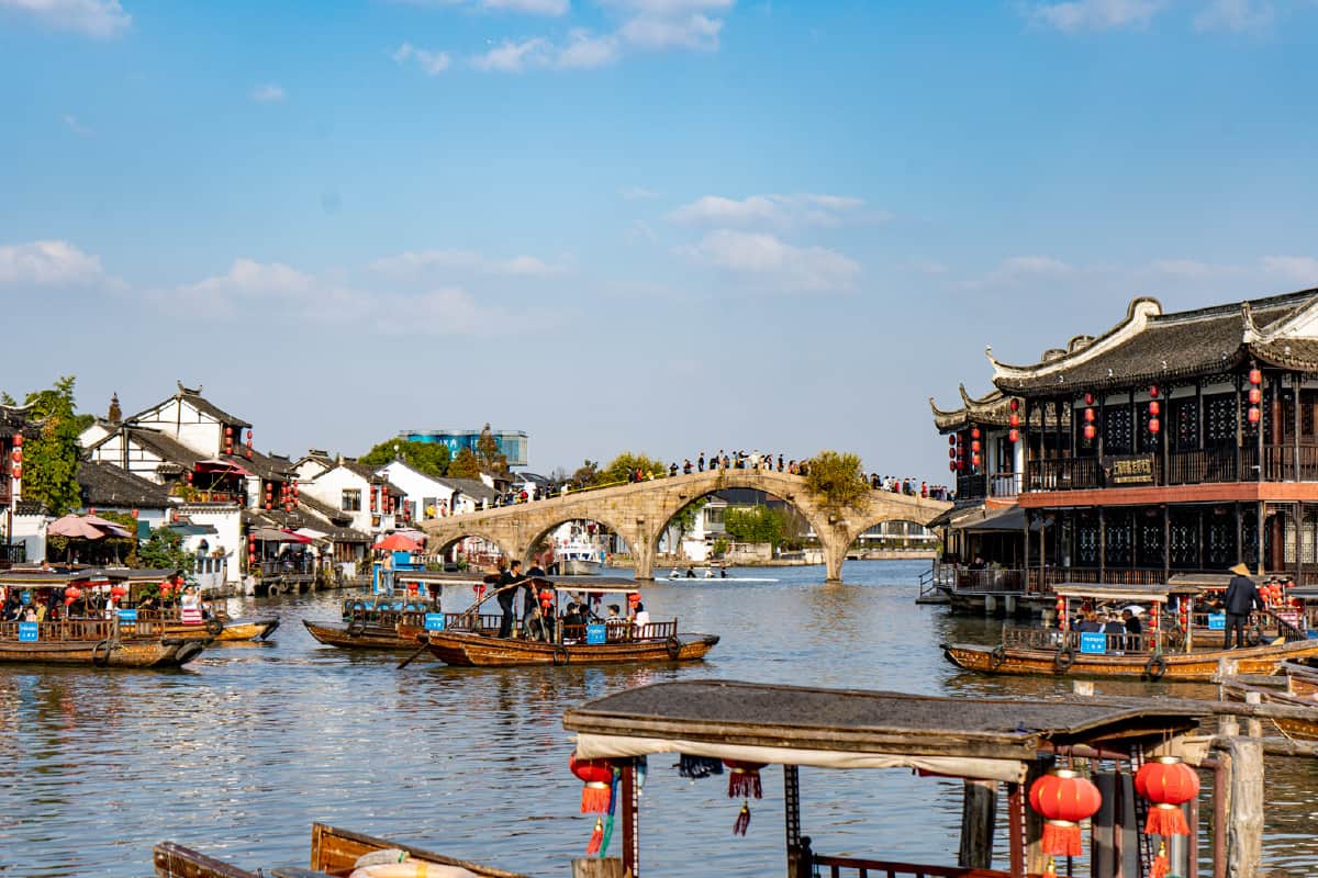 Shanghai One Day Trip: City Highlights and Zhujiajiao Water Town