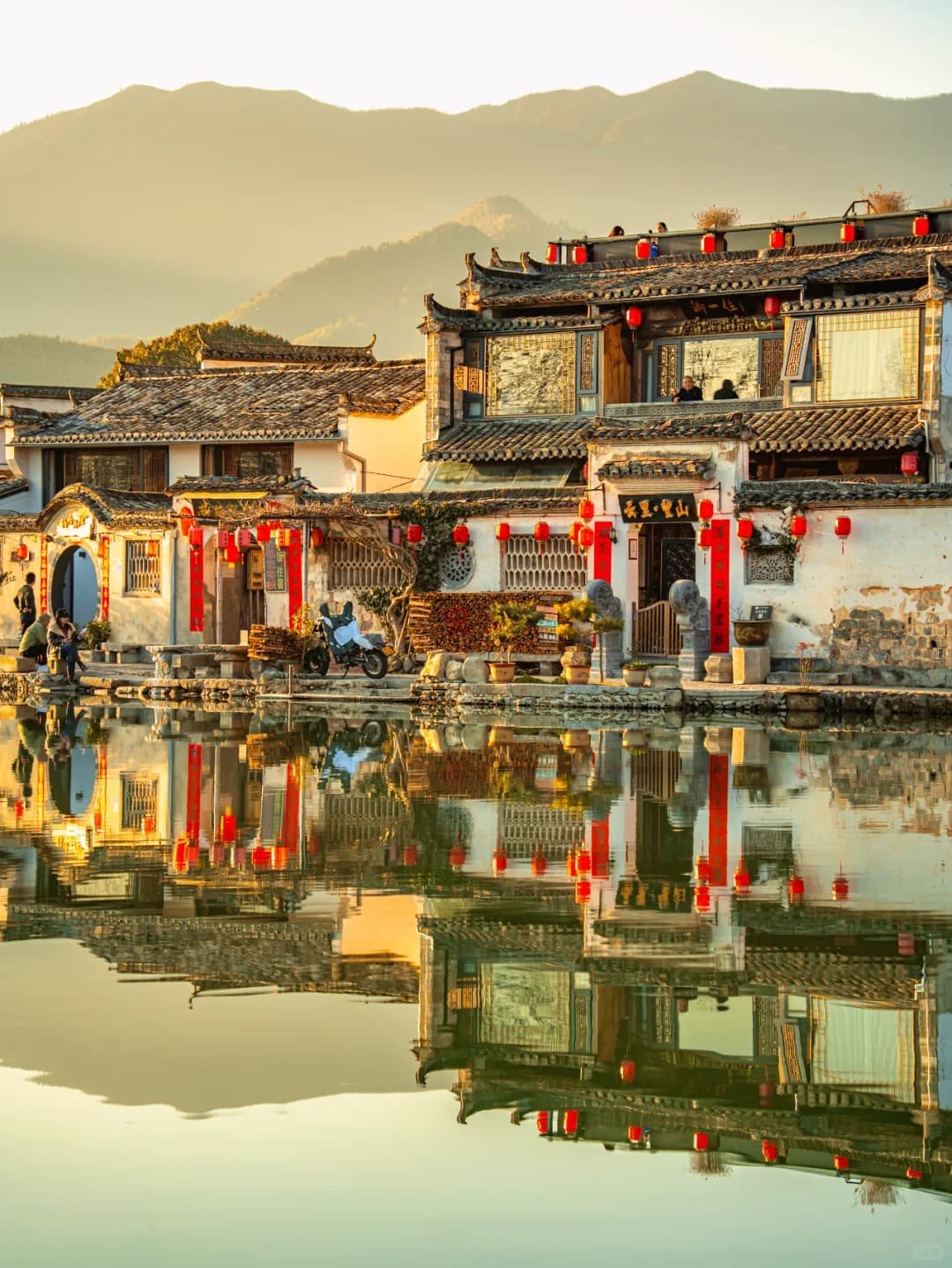 Xidi & Hongcun Ancient Villages Day Tour: Discover Huizhou Culture & Heritage
