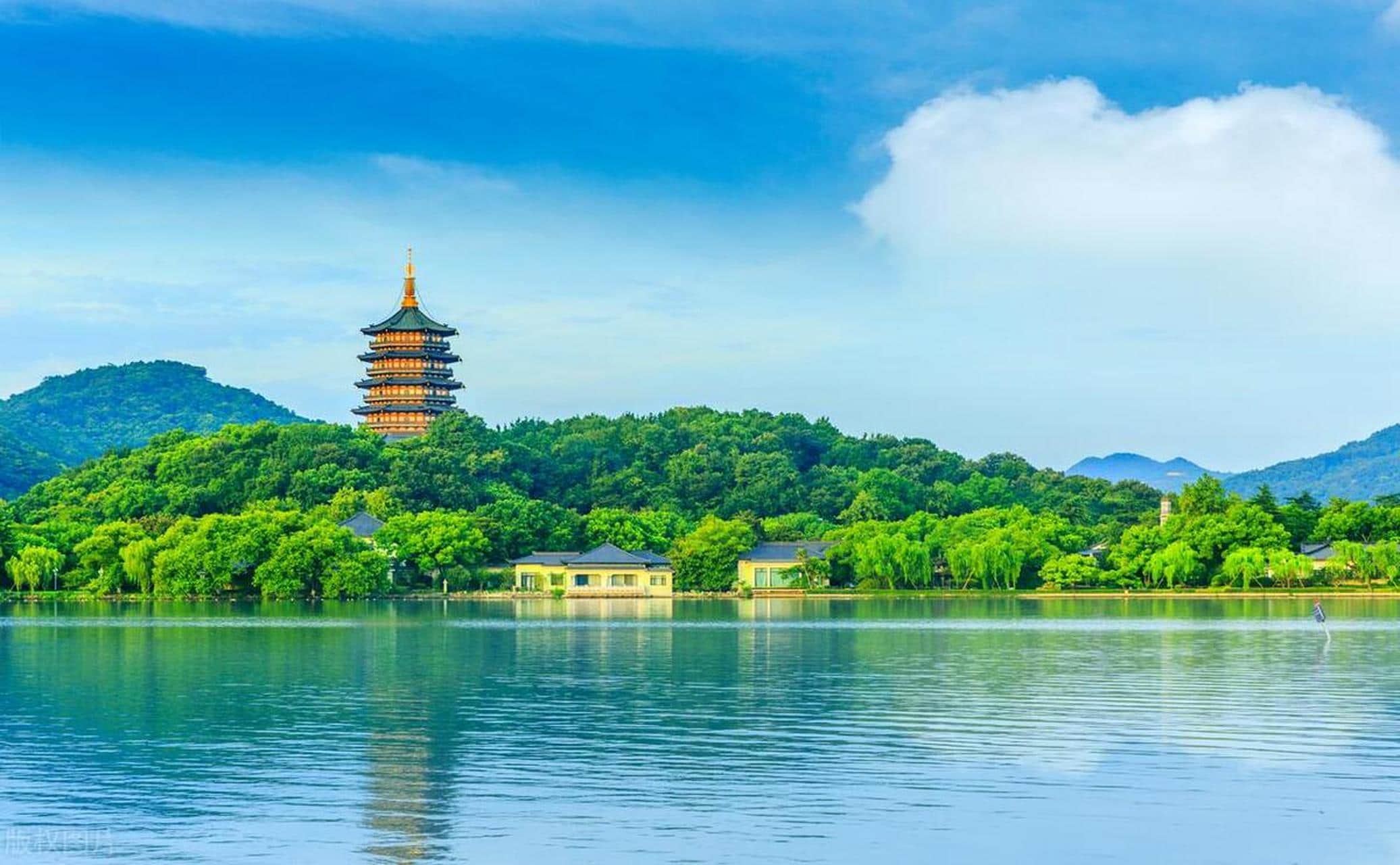 5-Day Shanghai Hangzhou Suzhou Tour Package with West Lake, Gardens & Timeless Water Towns