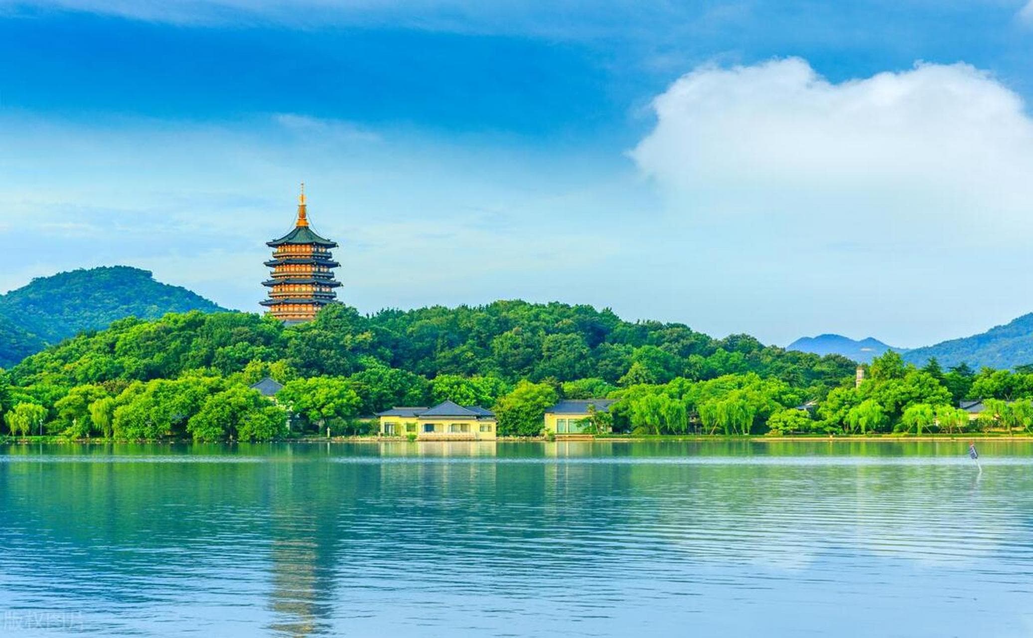 5-Day Shanghai Hangzhou Suzhou Tour Package with West Lake, Gardens & Timeless Water Towns