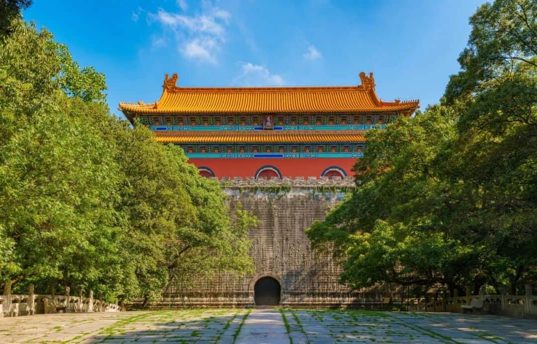 Nanjing Day Tour from Shanghai: Uncover Imperial History & Timeless Traditions