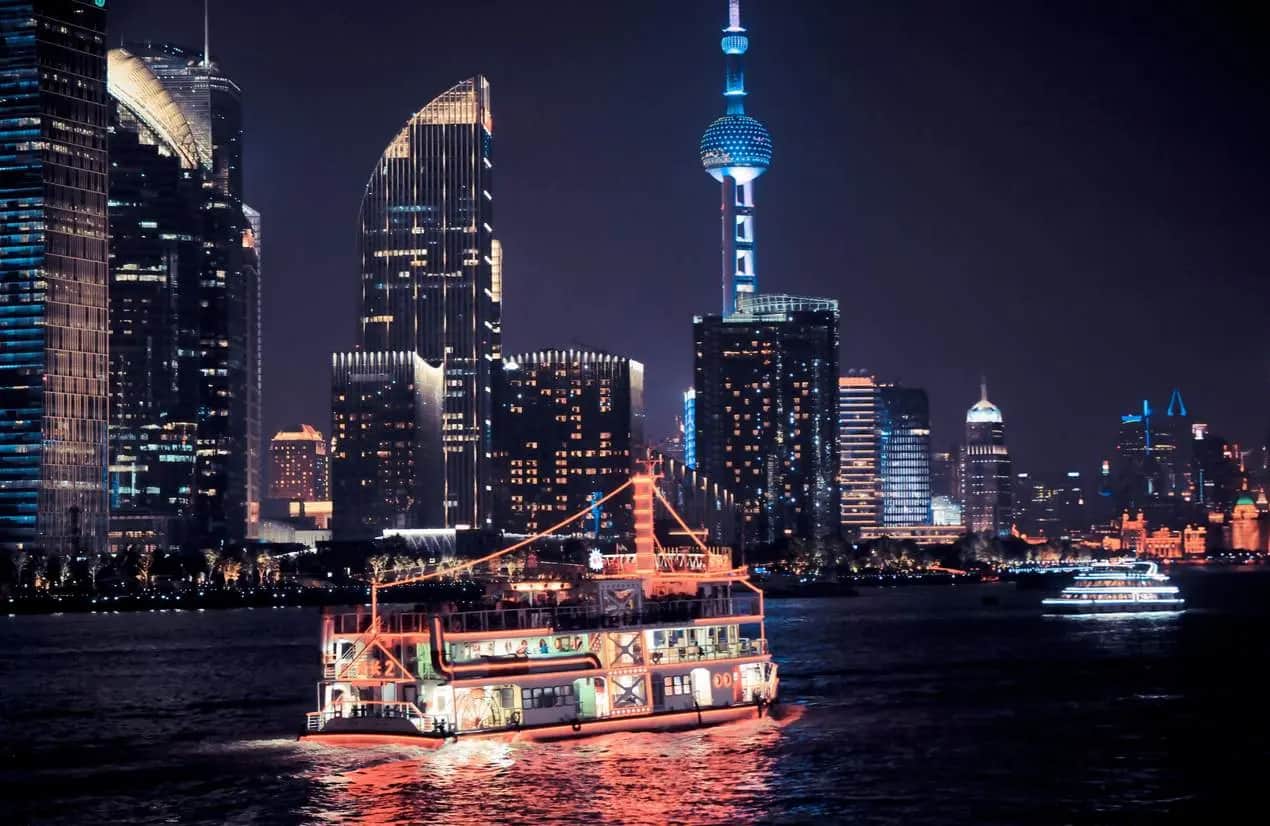 Shanghai Night Boat Tour: Immersive Huangpu River Cruise and Shanghai’s Iconic Night Views