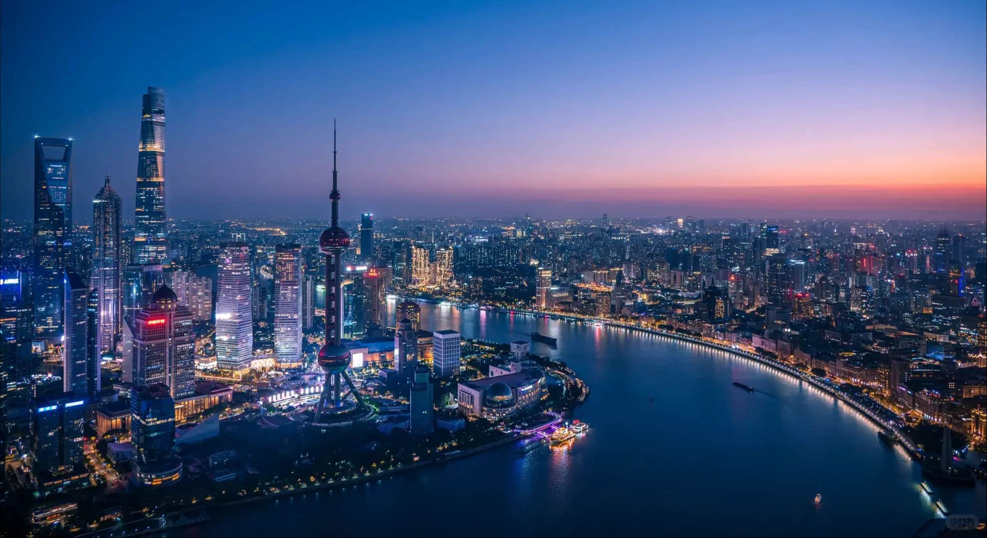 8-Day Shanghai Holiday: City Icons, Disney Magic & Water Town Escape