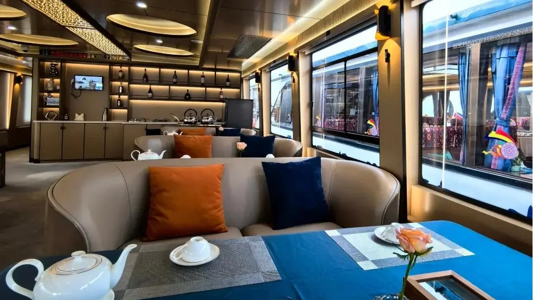 5-Star Li River Cruise Upgrade Experience