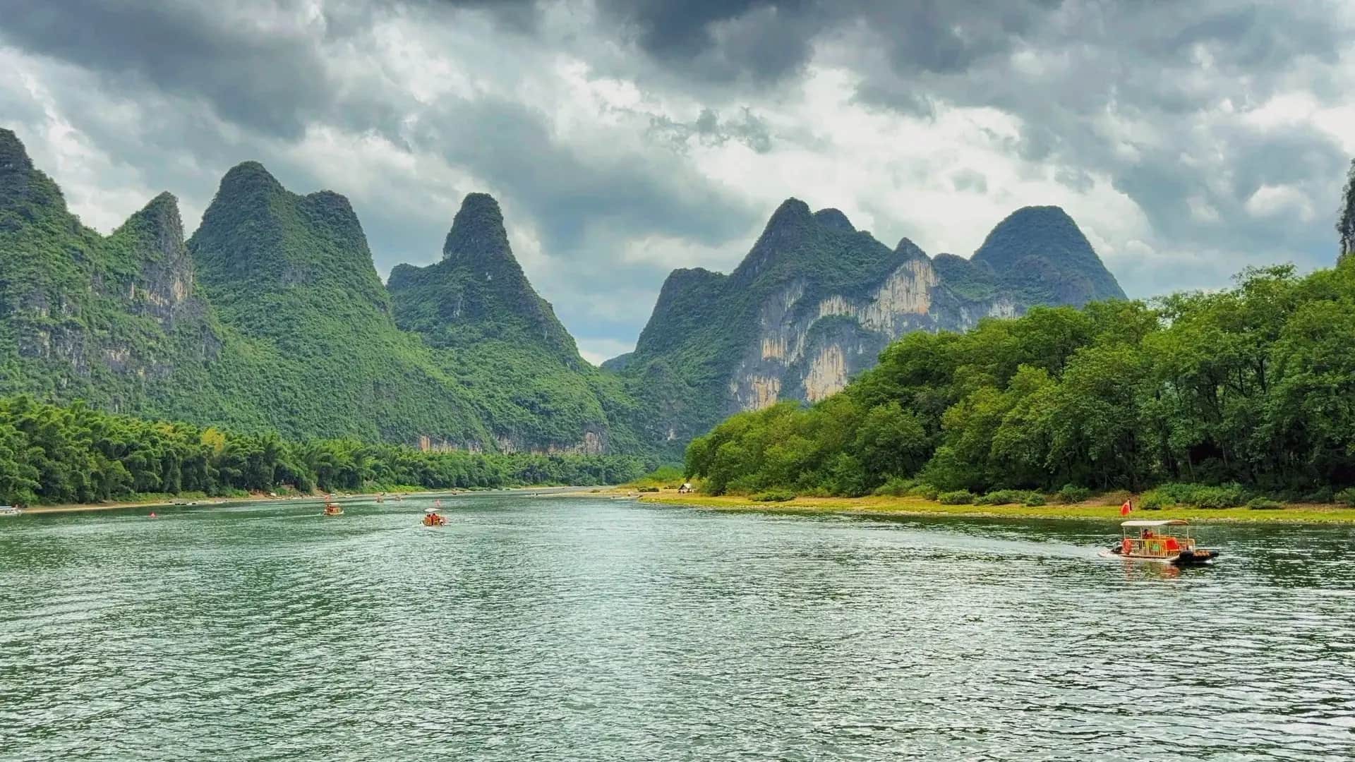 Guilin Day Tour Featuring Li River Cruise & the Soul of Yangshuo