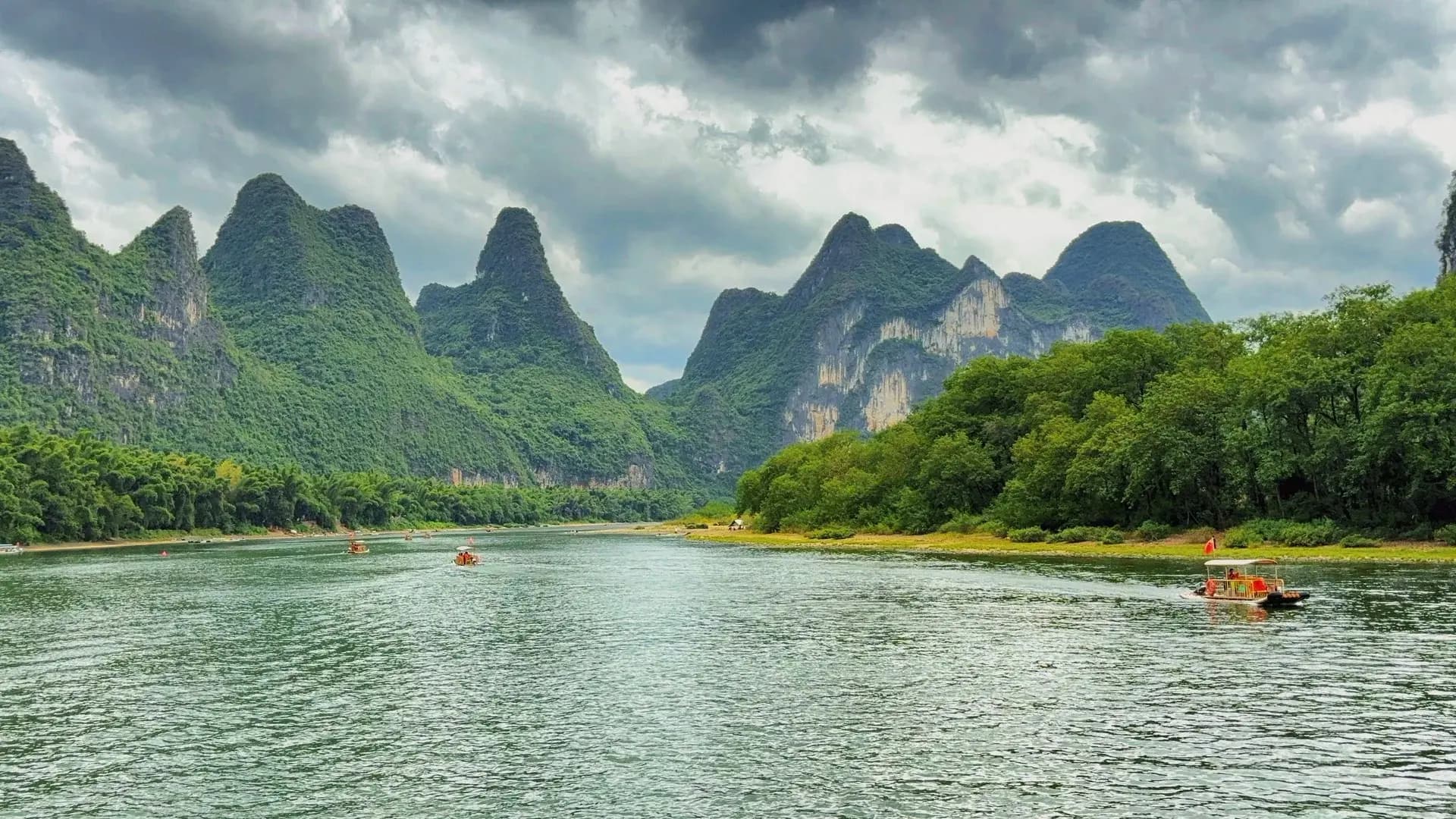 Guilin Day Tour Featuring Li River Cruise & the Soul of Yangshuo