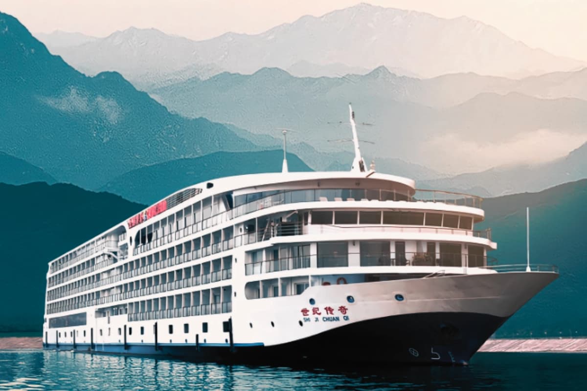 Chongqing 6-Day Tour Package: Yangtze River Cruise, Three Gorges & Mountain City Wonders