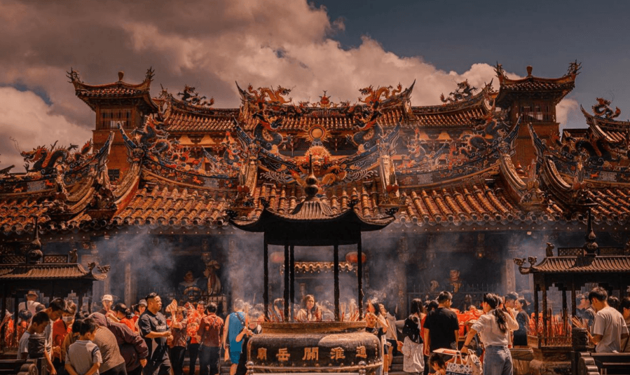 2-Day Xiamen & Quanzhou Cultural Tour: Islands, Maritime Heritage & Ancient Faiths