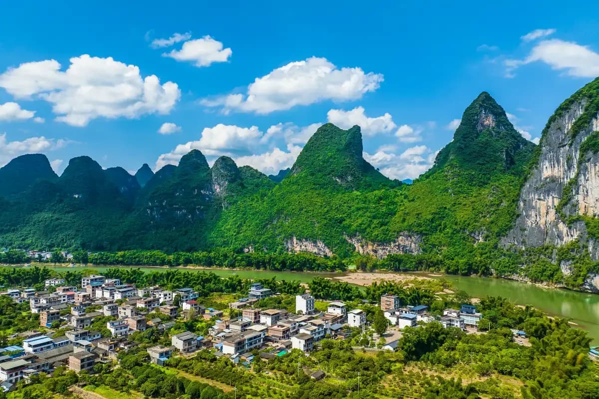 Capture Guilin’s Beauty on a Scenic Li River Photography Day Tour