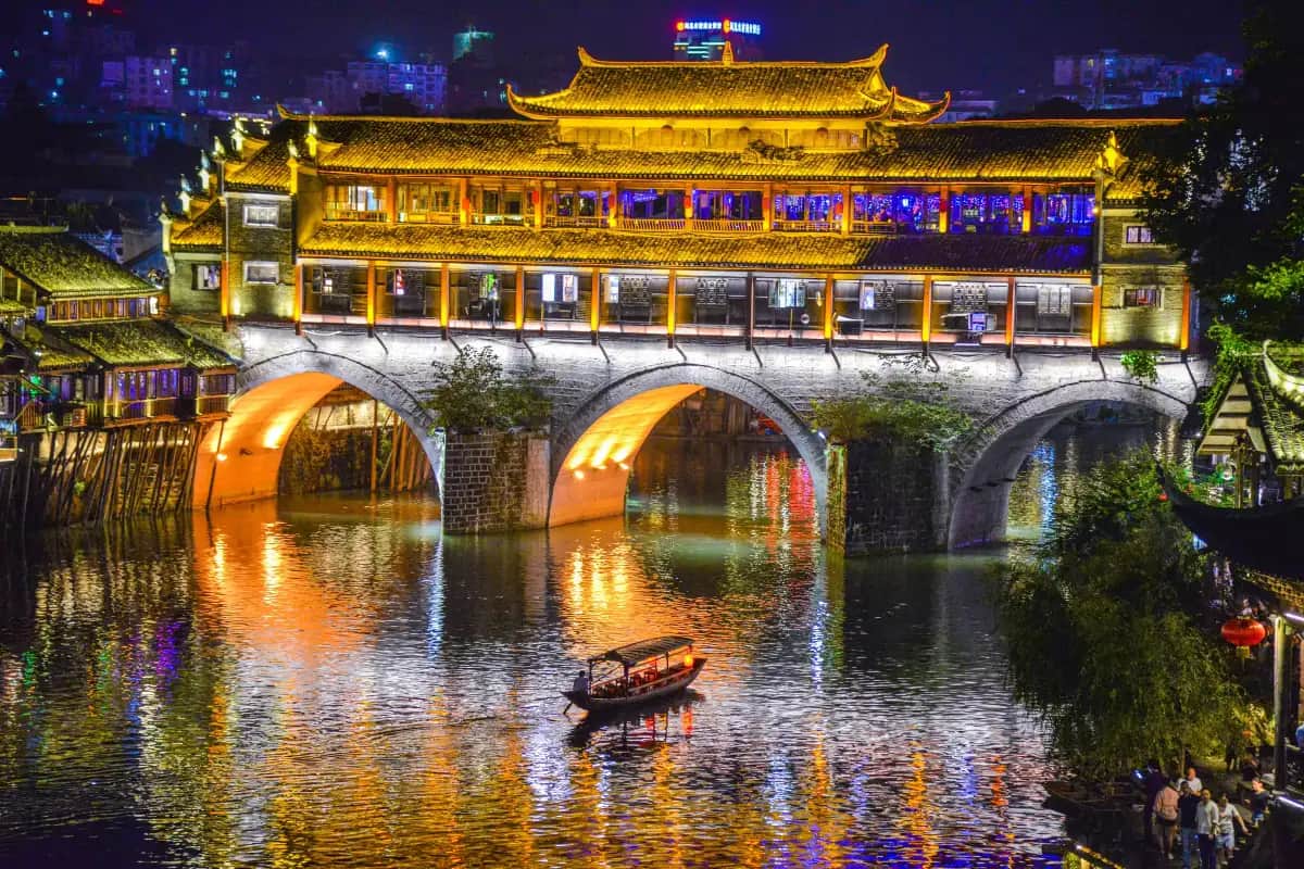 1-Day Zhangjiajie: Fenghuang Ancient Town & Tuo River