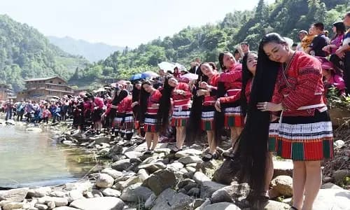 Huangluo Red Yao Village