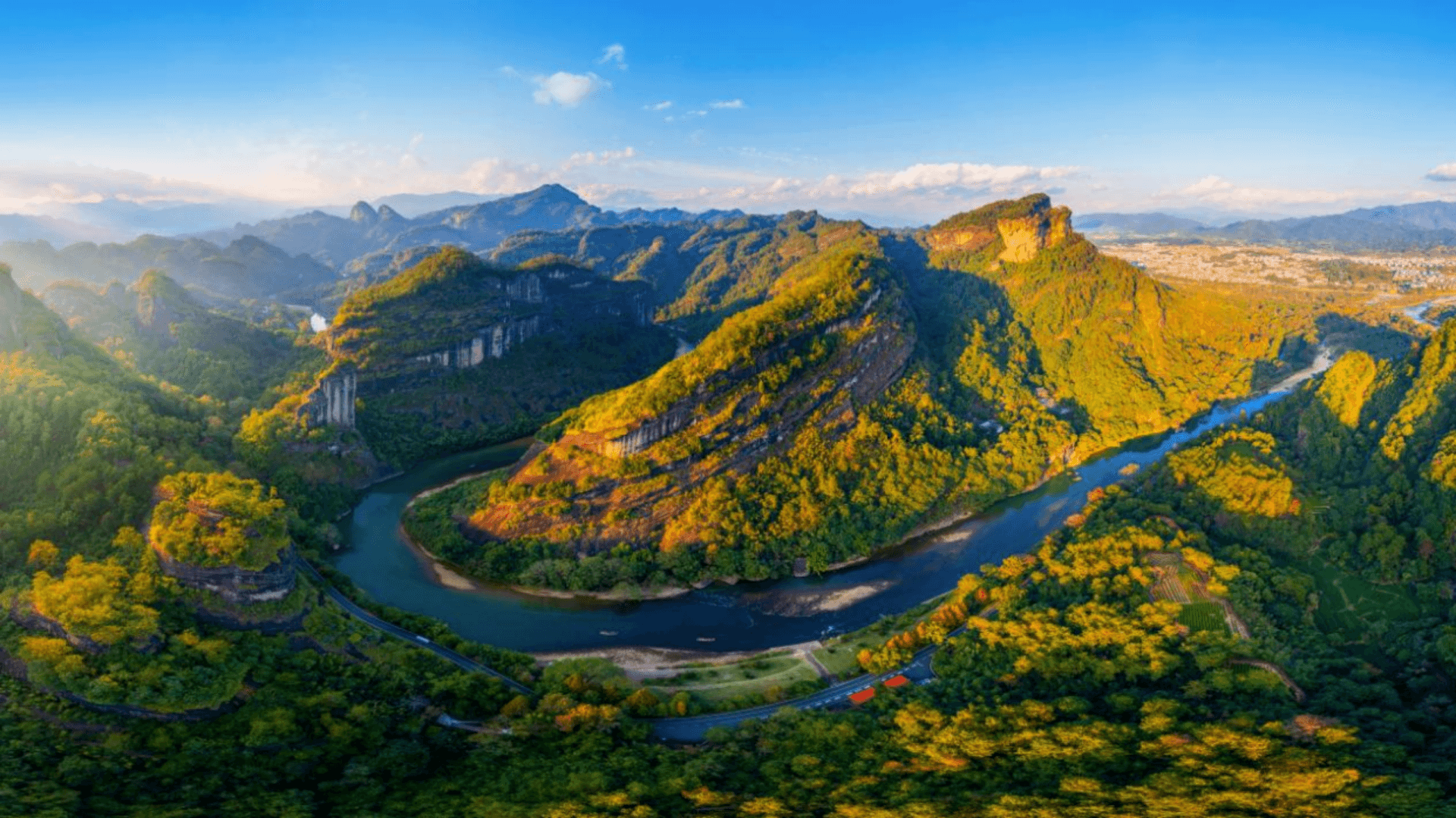 Wuyishan Wonders: A Day of Bamboo Rafting, Majestic Peaks, and Timeless Tea Culture