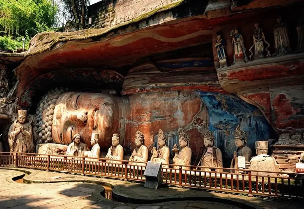 Chongqing 3-Day Tour: Dazu Rock Carvings, City Icons & Riverside Culture