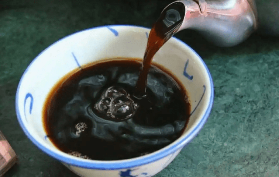 Traditional Cantonese Herbal Tea Experience