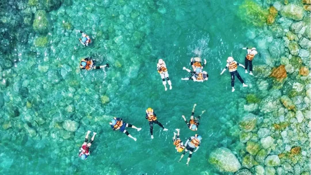 Jelly-Like Li River Waters, Laid-back Drift & Photography on a Guilin Day Tour