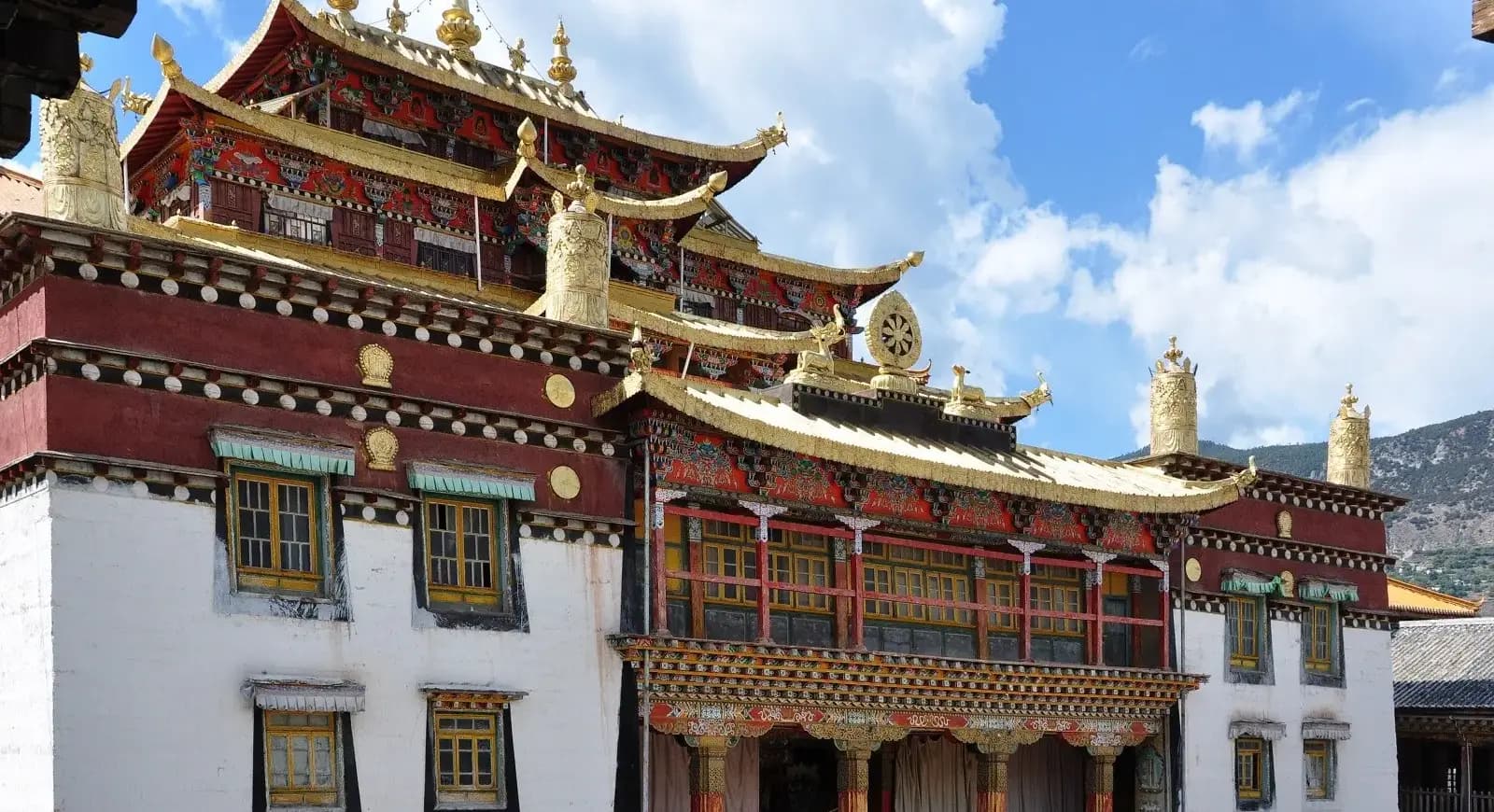 Explore Dongzhulin Monastery