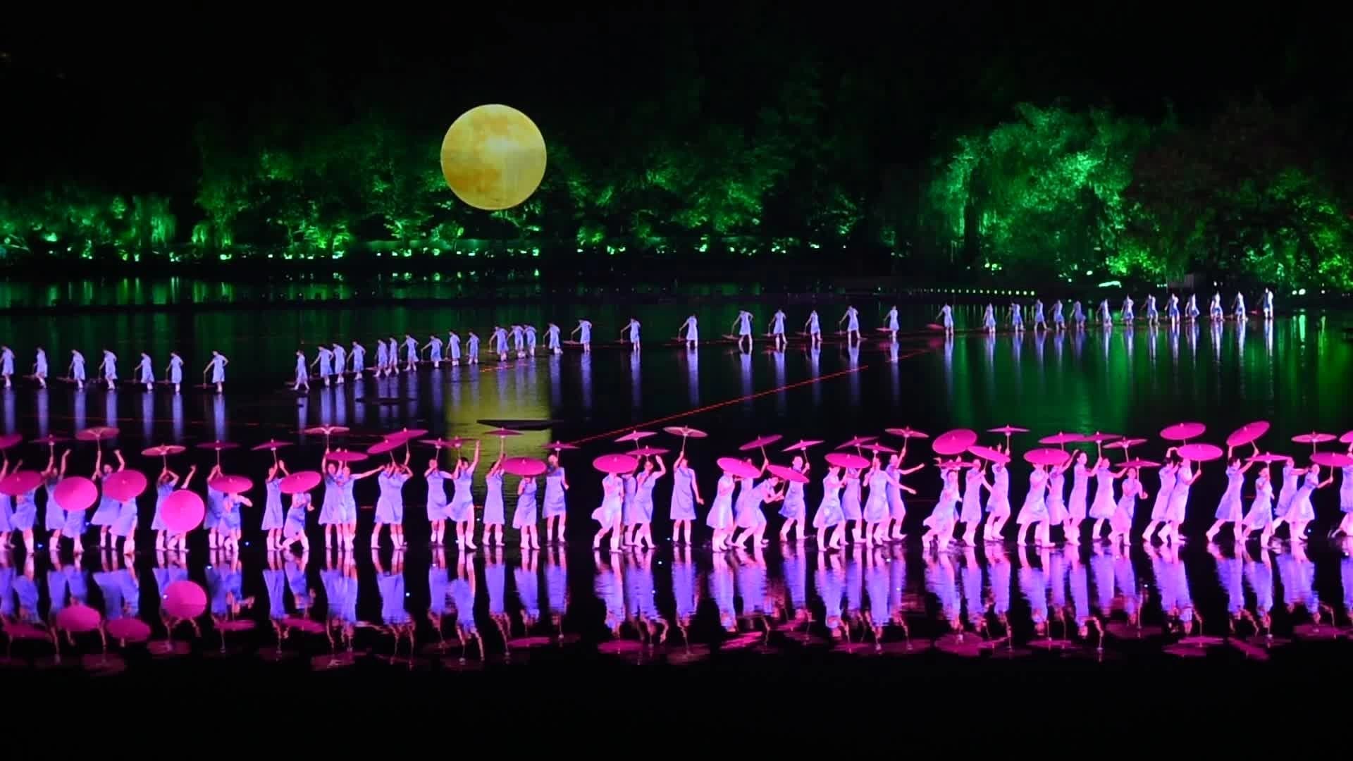 Impression West Lake Show – Standard Seat