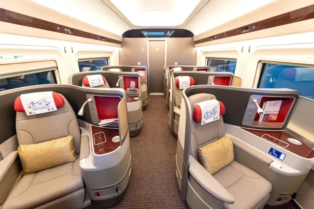 Business Class Seat 01