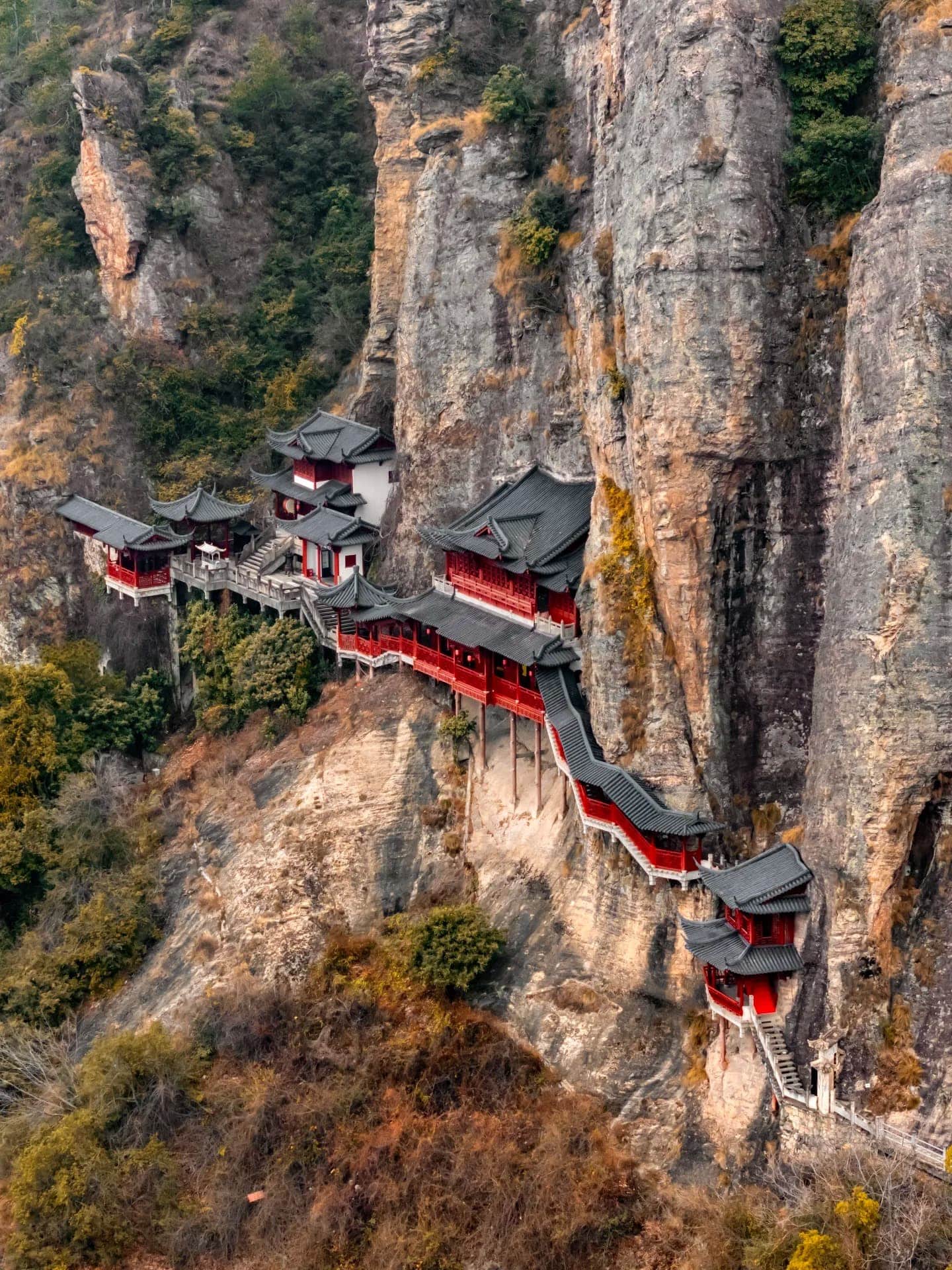 1-Day Hangzhou Jiande Nature Escape: Cliff Temple, Caves & Local Culture