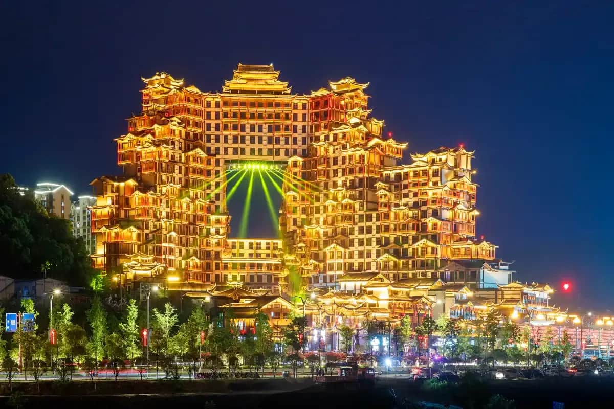 2-Day Zhangjiajie: Tianmen Mountain & Cultural Discovery