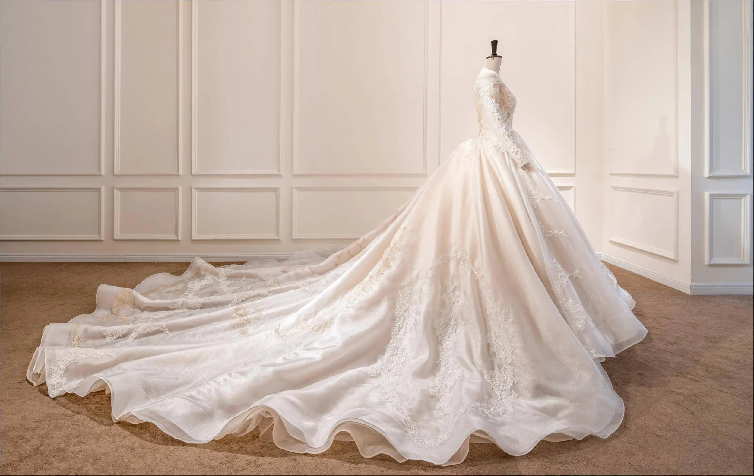 Suzhou Wedding Dress Experience Local Tour: Discover China’s Bridal Fashion Hub