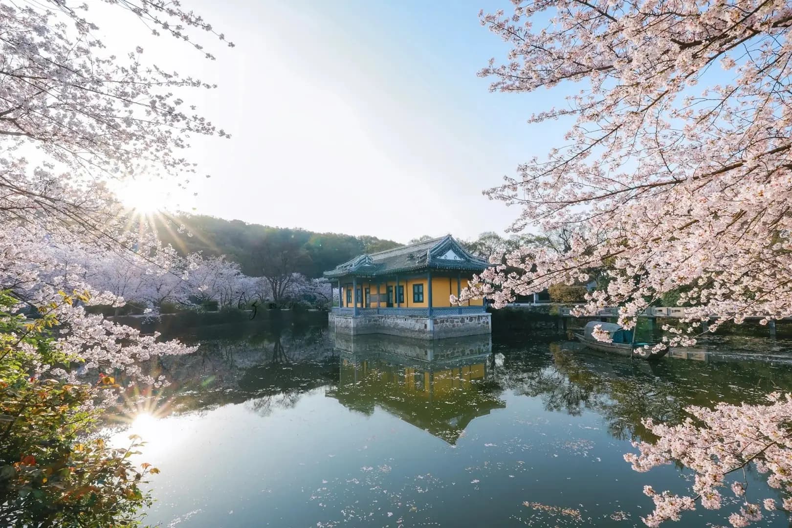 Yuantouzhu Taihu Lake