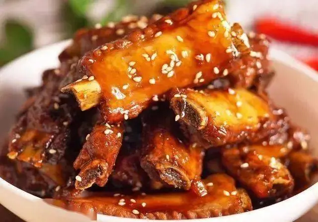 Lunch Near Huishan Ancient Town (Option)