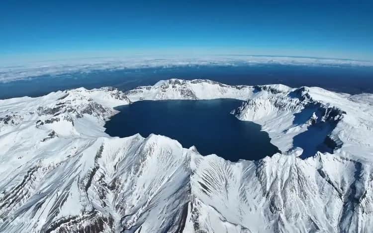 Changbai Mountain 2 Days Tour: Tianchi Lake, Waterfall & Ancient Forest from Changchun