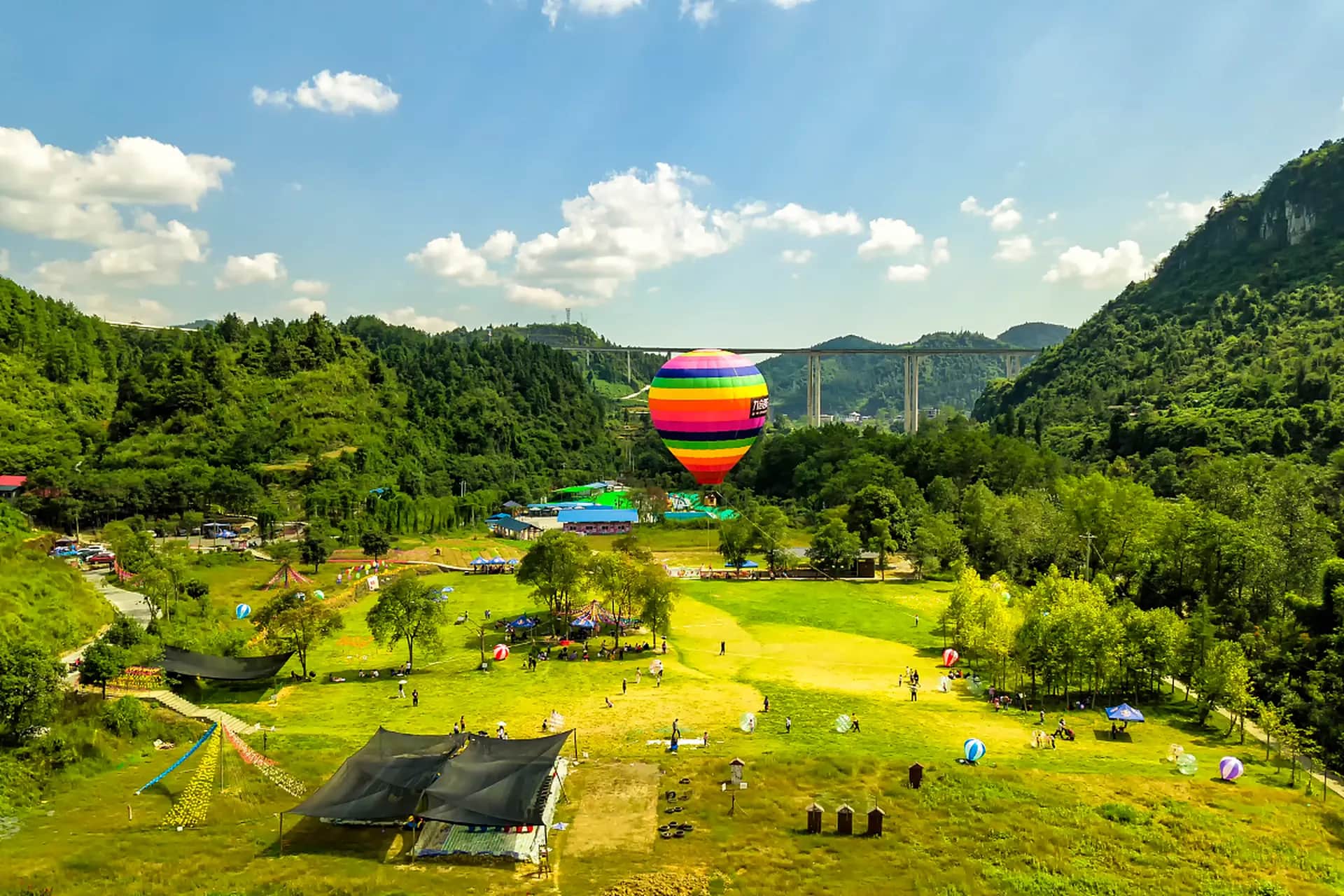 8 Days Shanghai Suzhou Hangzhou Anji Tour with Gardens, Bamboo Forests & West Lake
