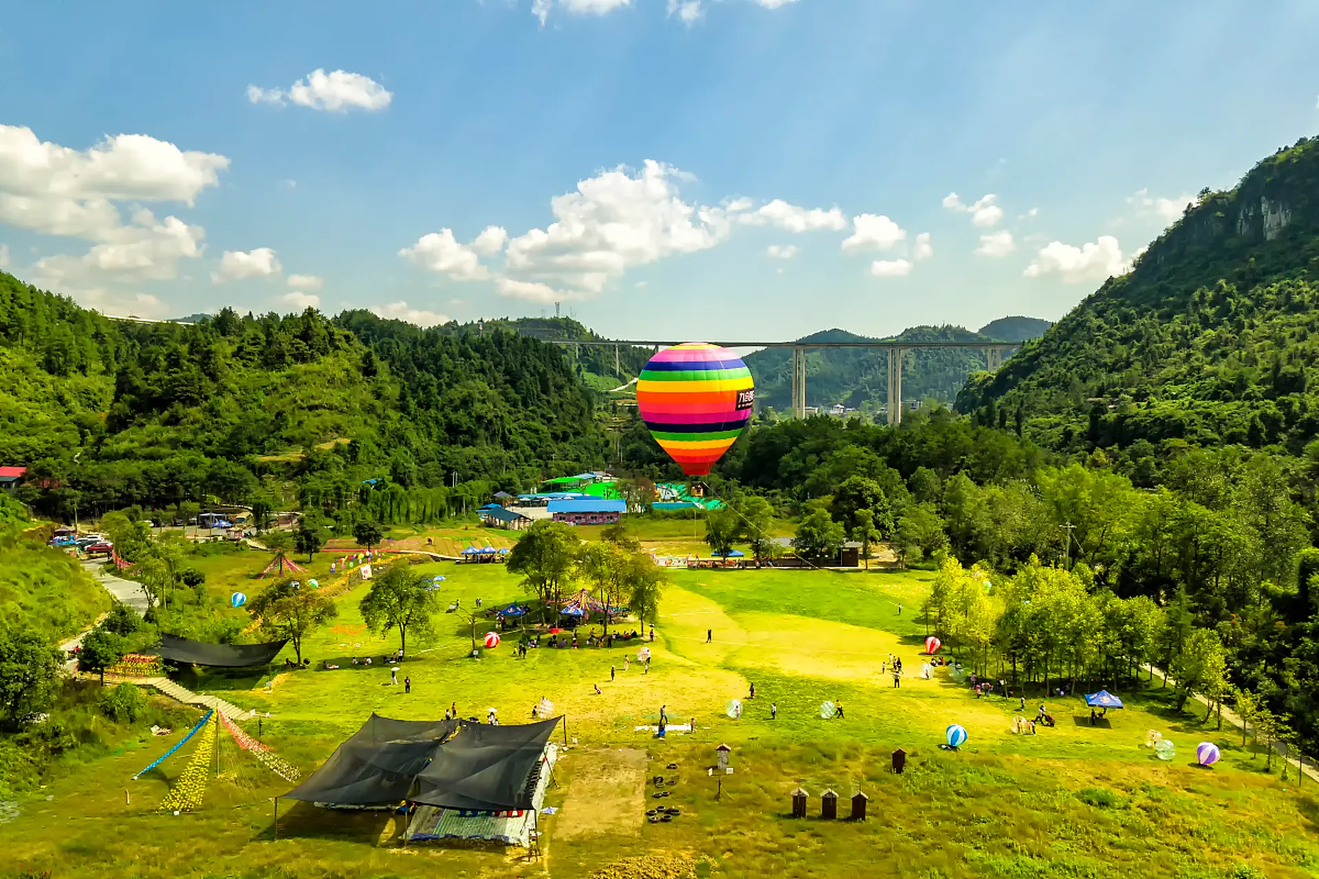 8 Days Shanghai Suzhou Hangzhou Anji Tour with Gardens, Bamboo Forests & West Lake