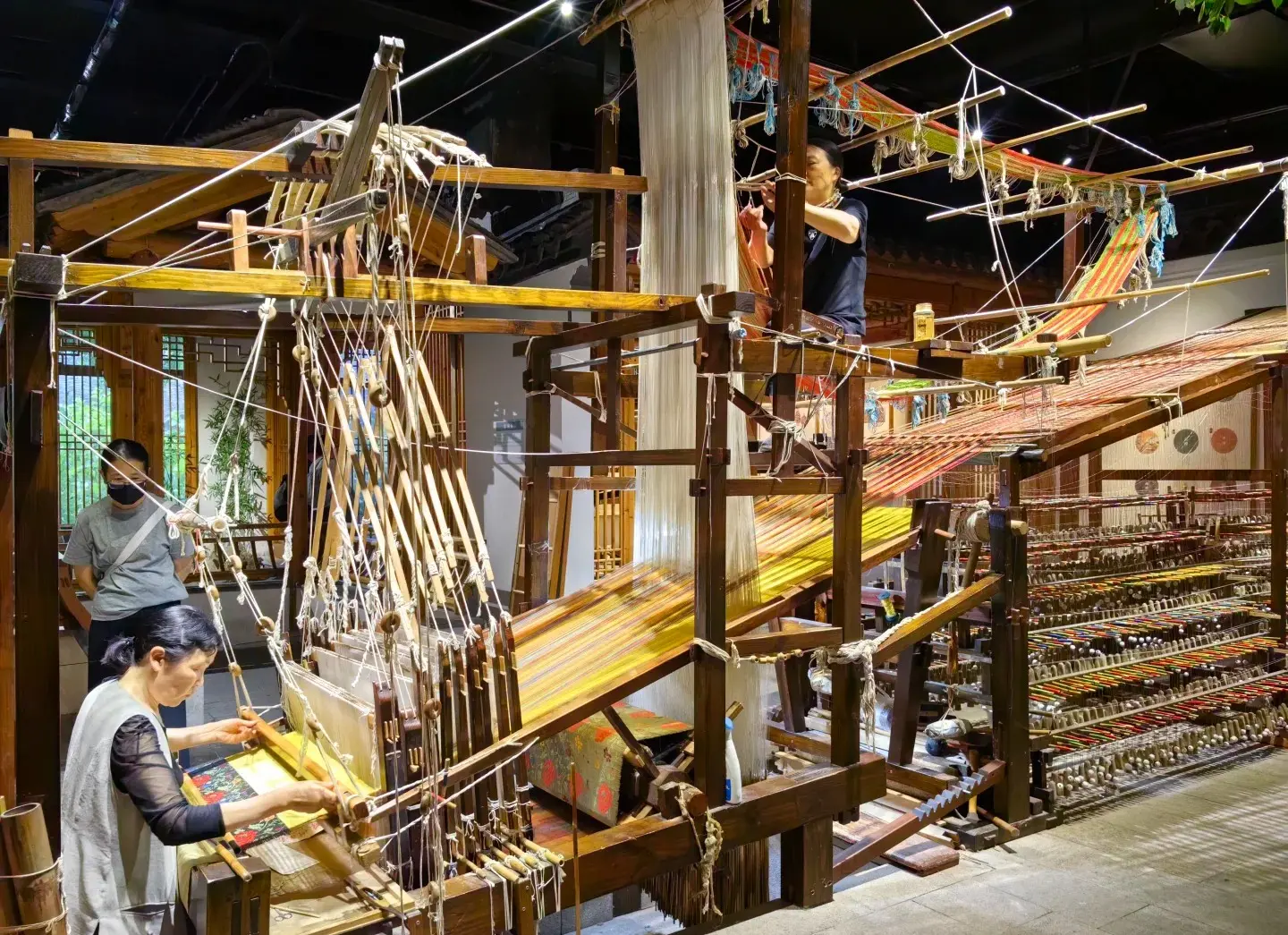 Silk Factory Tour in Suzhou: Touch the Threads of Tradition and Innovation