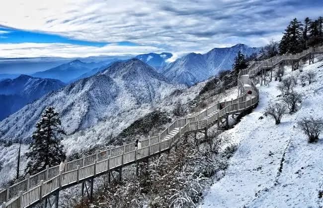 1-Day Chengdu Xiling Snow Mountain Private Day Tour