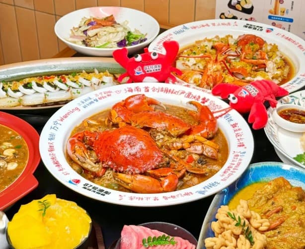 Authentic Xiamen Local Lunch Experience