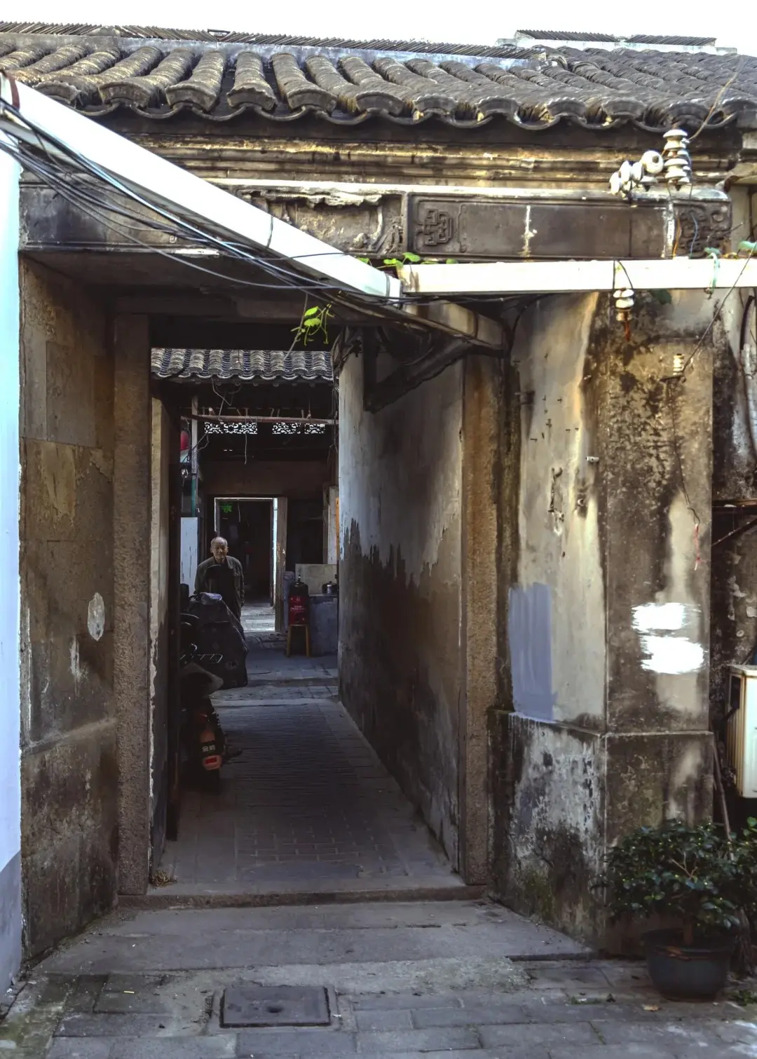 Wander Through Suzhou’s Old Lanes and Hidden Alleys