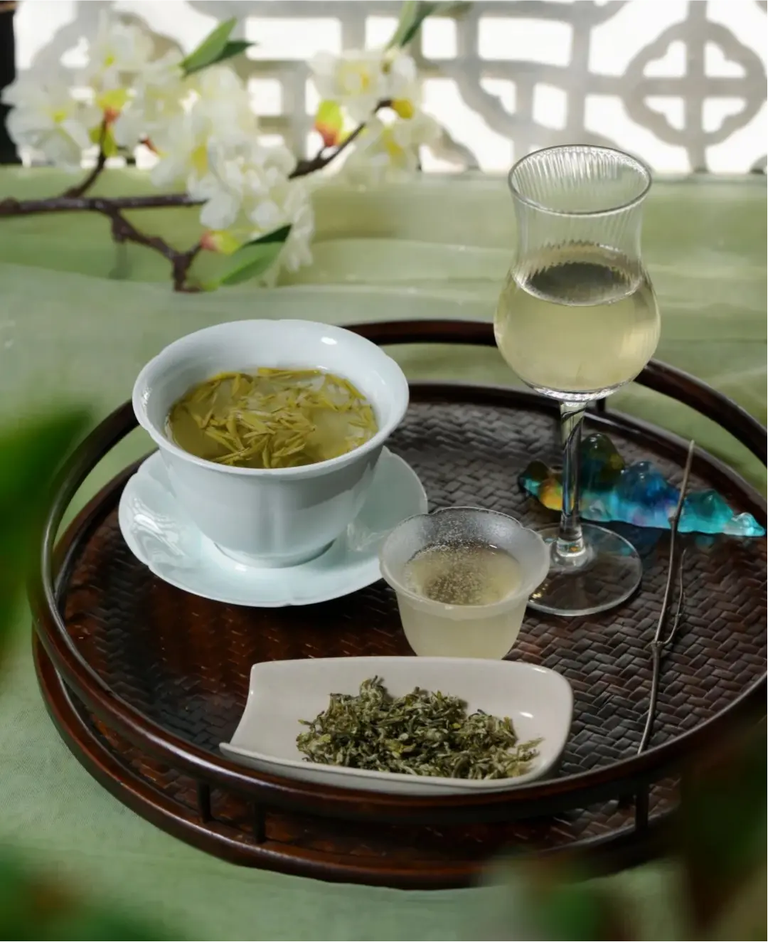 Traditional Biluochun Tea Tasting